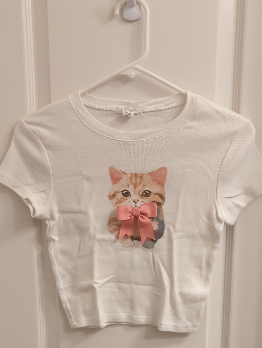 Adorable Full Tilt Kitty Bow Crop Top Tee